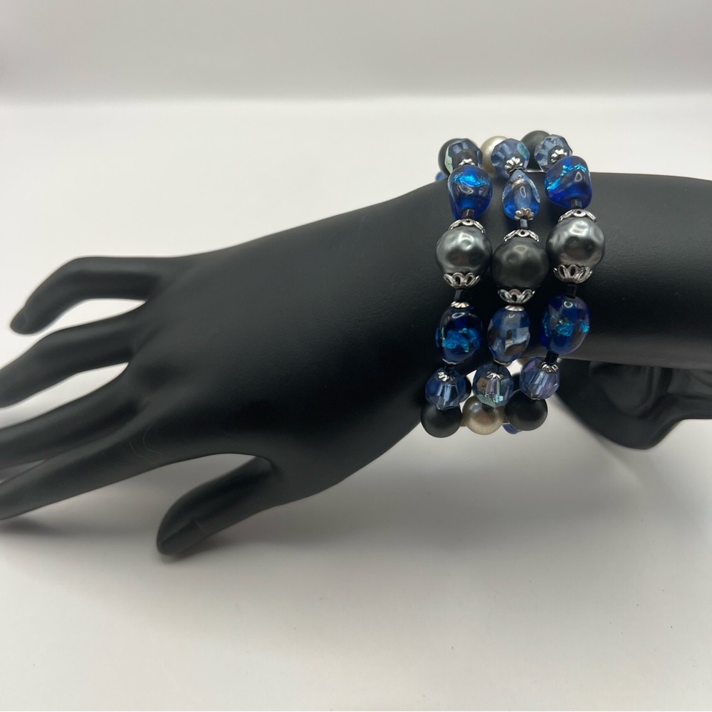Vintage Blue Lampwork Glass, AB Crystal, Blue Milk Glass Memory Wire Bracelet
